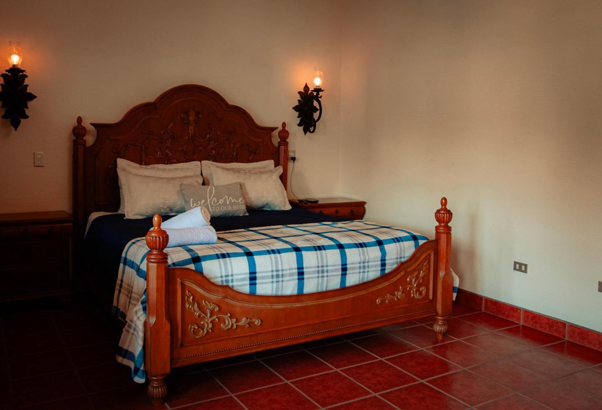 Palacio Del Conquistador San Cristóbal El Bajo Esterno foto